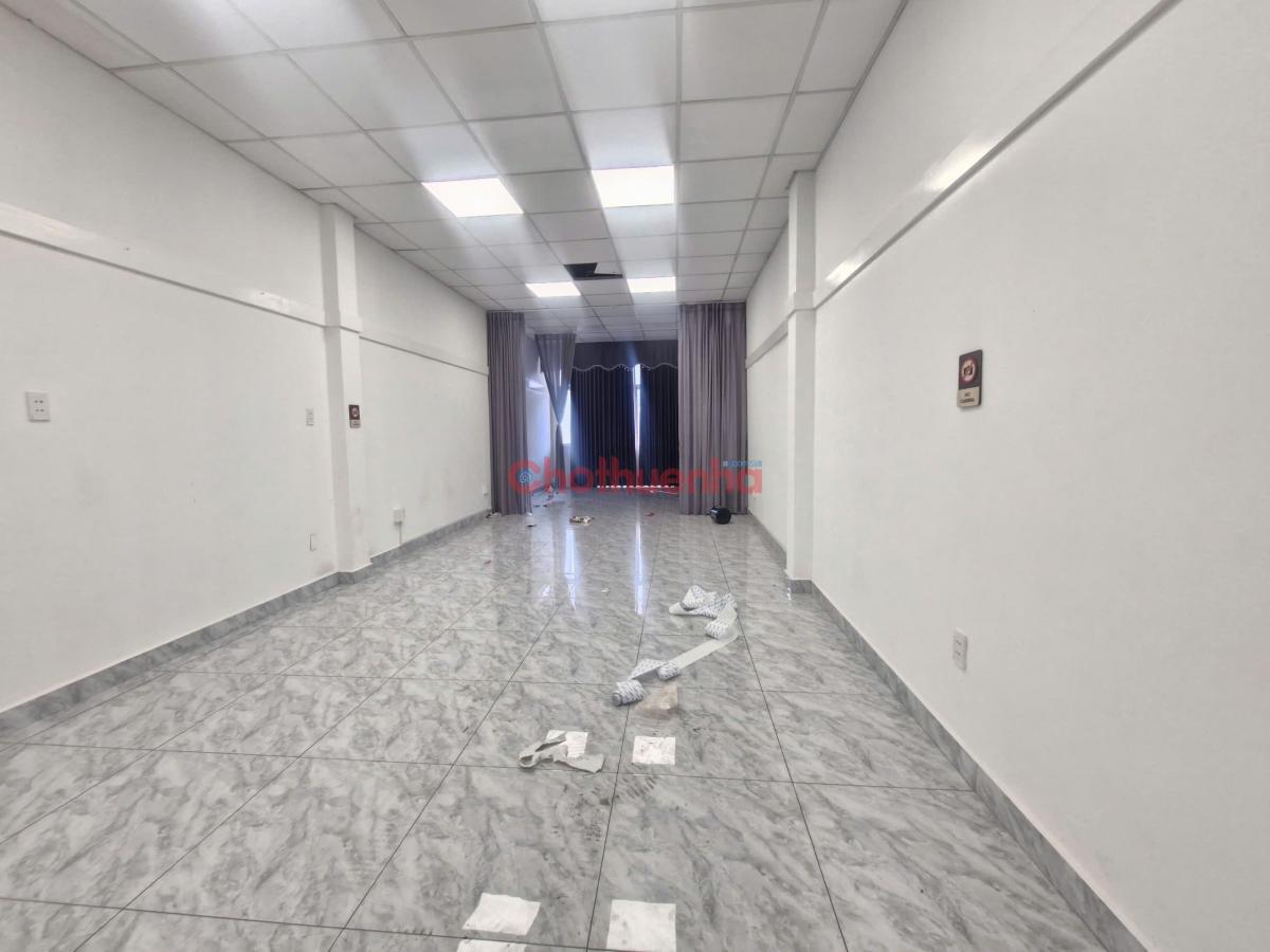 CHO THUÊ NHÀ MẶT TIỀN ĐƯỜNG THÀNH THÁI, QUẬN 10. PHÒNG KHÁM, VPCT, SHOWROOM,...
