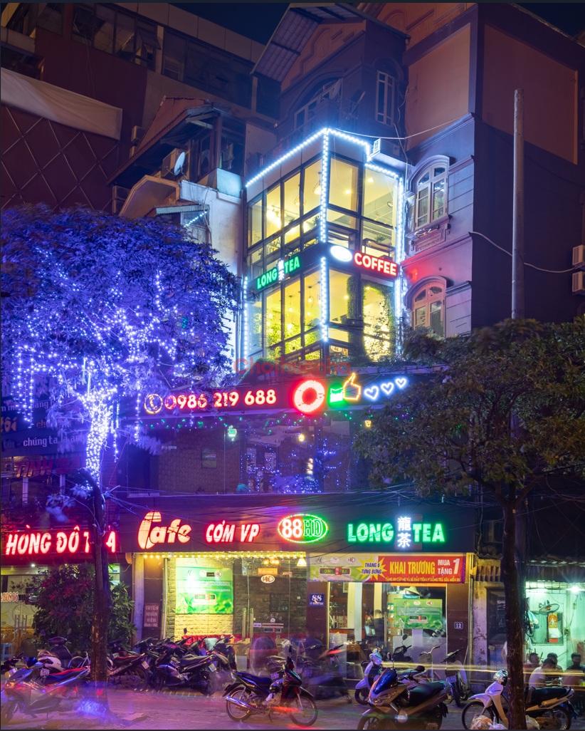 Cho thuê dài hạn tầng 1&2 nhà 5 tầng khu vực cổng làng bún Phú đô, đường Lê Quang Đạo, diện tích sử dụng 120m2, mặt tiền 6m, lối đi riêng, giá 35 trđ/ tháng. Ưu tiên đối tác thuê làm Văn phòng, showrom, … LH: 0904033789