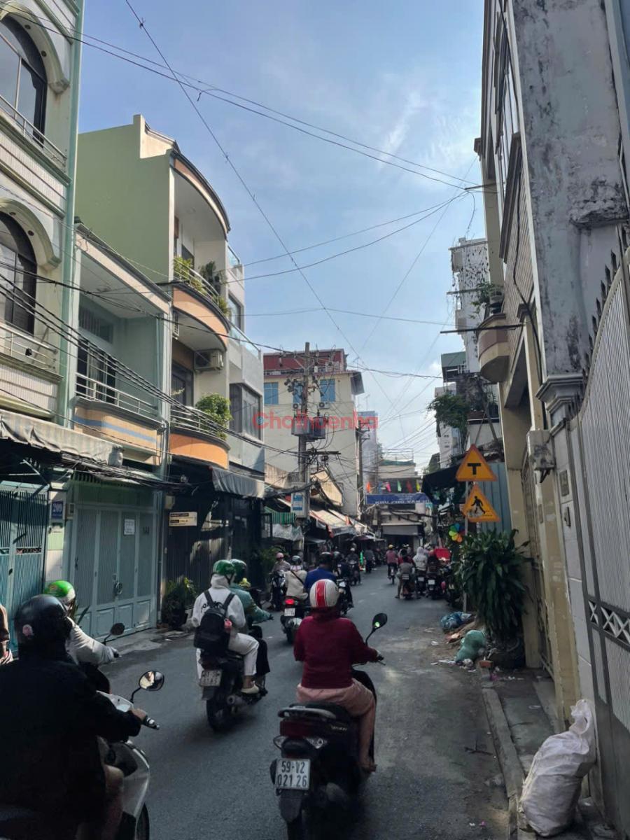 Cho thuê nhà MẶT TIỀN nguyên căn tại số 211 Đất Thánh, p.6, Tân Bình (nay là p. Tân Hòa)