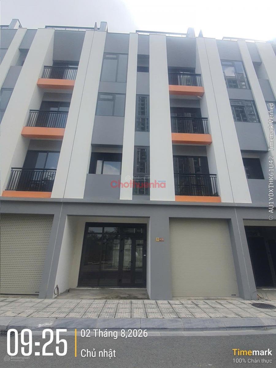 Cho thuê nhà liền kề số 55 Nguyễn Văn Giáp cạnh Vinhomes Hàm Nghi. Dt 120m*5T*Mt 5m. Giá 160trđ/tháng