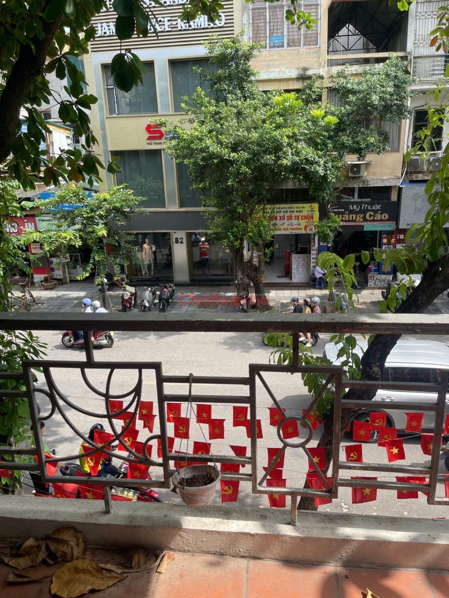 CHO THUÊ NHÀ MẶT PHỐ LÊ VĂN HƯU, HOÀN KIẾM – 75M², 3 TẦNG,CÁCH HỒ GƯƠM 1KM – 18TR/THÁNG