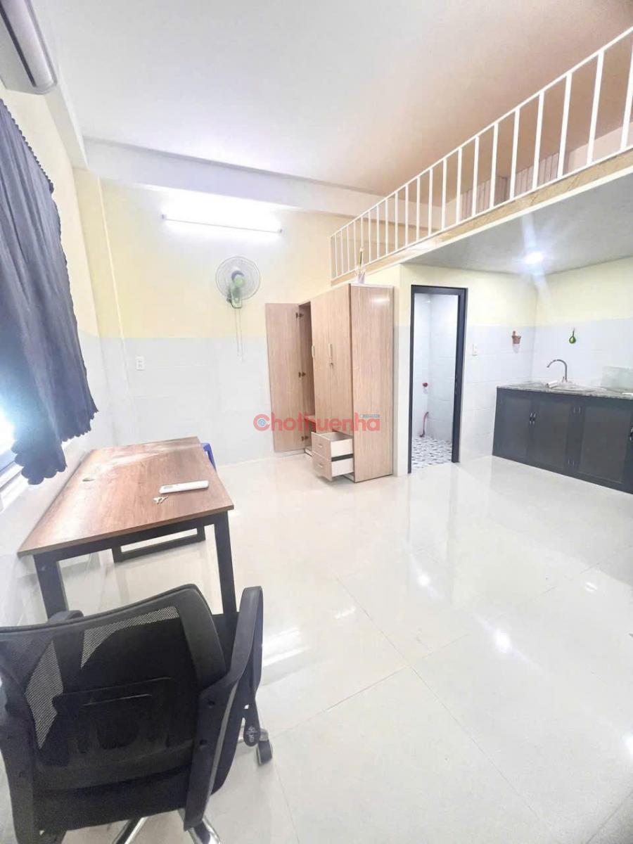 Cho thuê phòng Duplex siêu to gần 30m2 - gần cầu Phú Xuân