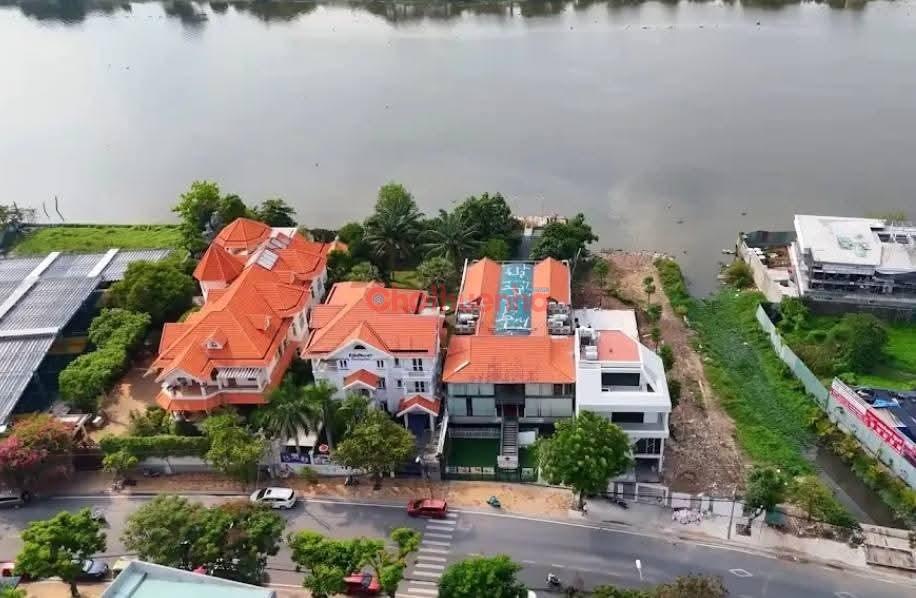CHO THUÊ BIỆT THỰ MẶT TIỀN NGUYỄN VĂN HƯỞNG THẢO ĐIỀN 1.200M² ĐẤT SÂN VƯỜN