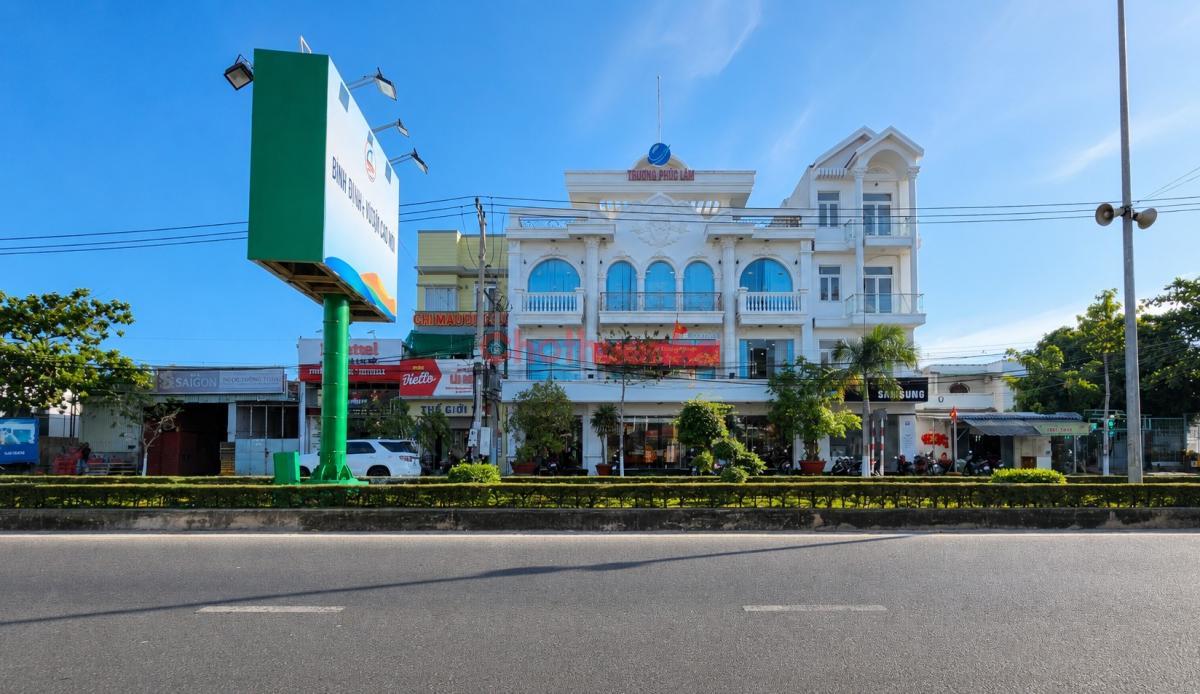 Cho thuê nhà nguyên căn ngang 15m sâu 19m 3tầng