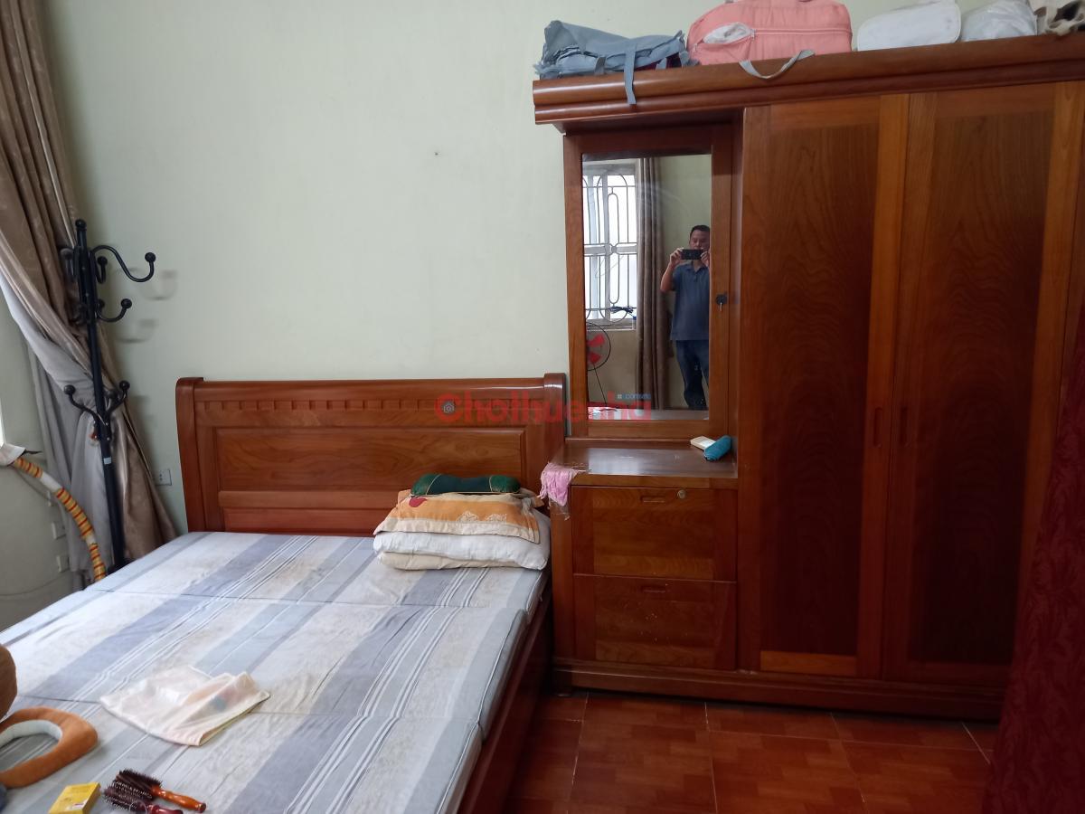 Cho thuê nhà riêng, diện tích 52 m2, 2 tầng 1 Tum