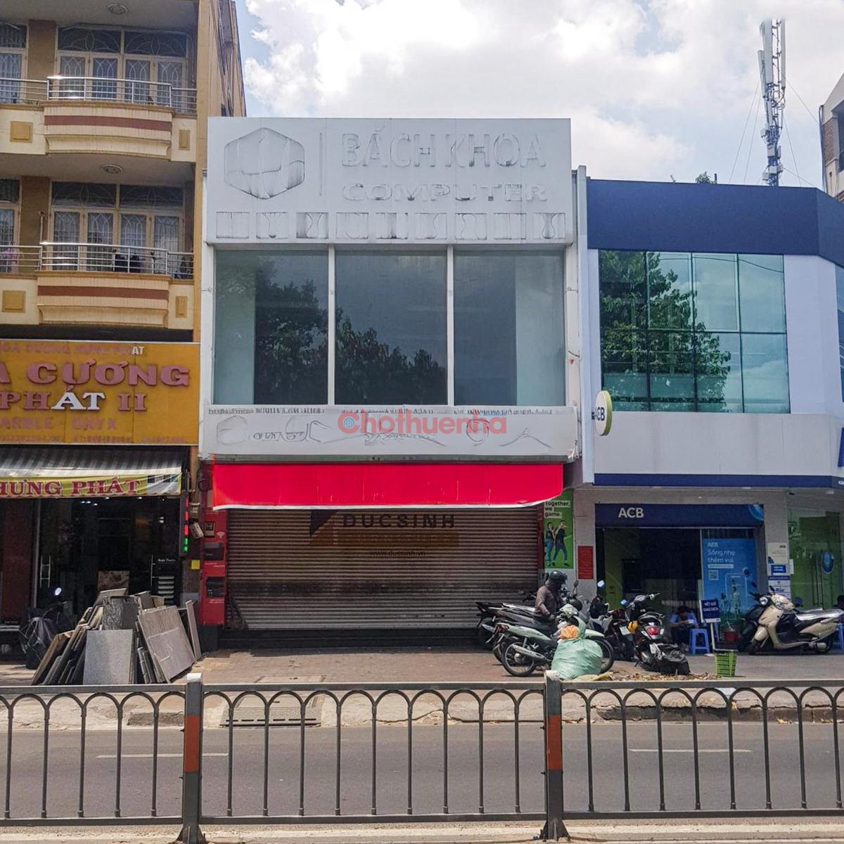 CHO THUÊ NHÀ MẶT TIỀN ĐƯỜNG LÝ THƯỜNG KIỆT, QUẬN 11. NGANG 7.5M. GẦN ĐH BÁCH KHOA