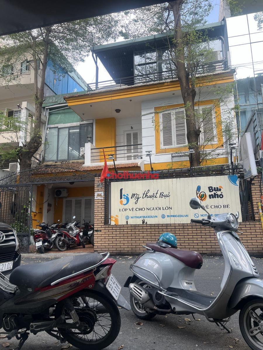 CHO THUÊ NHÀ MẶT TIỀN ĐƯỜNG SỐ 6 CƯ XÁ ĐÔ THÀNH, PHƯỜNG 4, QUẬN 3. NGANG 10M. DTSD 500M2