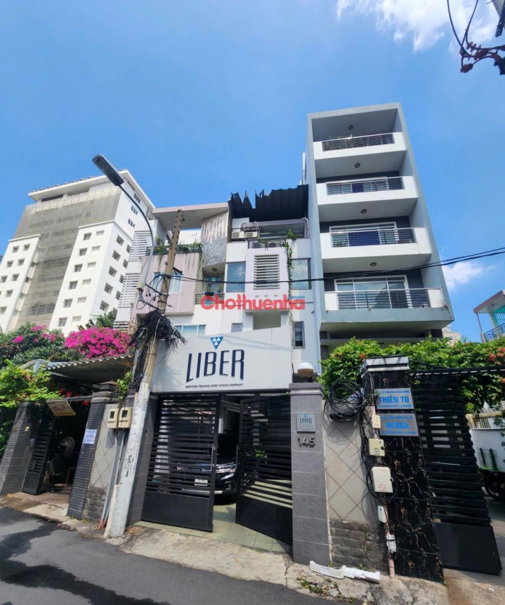 Cho thuê nhà đẹp Đường Nguyễn Đình Chính, Phường 11, Quận Phú Nhuận.