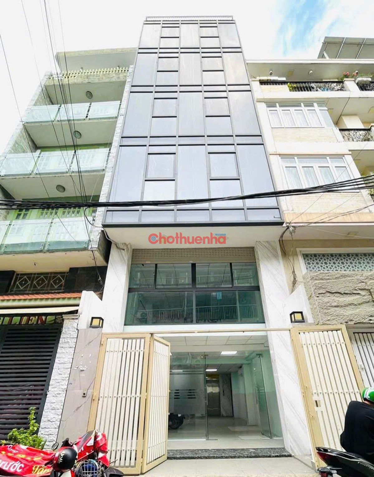 Cho thuê tòa nhà đường  Hồ Bá Kiện Phường 15, Quận 10, 7x25m2