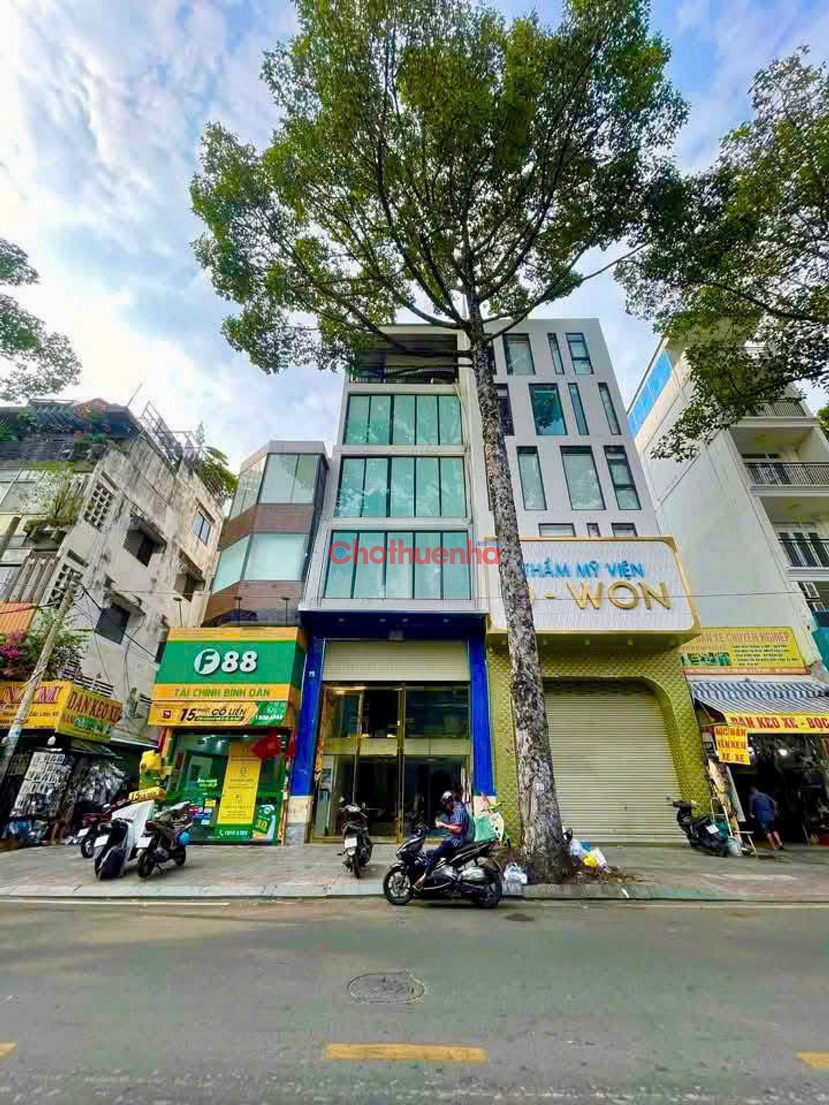 CHO THUÊ TÒA NHÀ MẶT TIỀN ĐƯỜNG TRẦN QUANG KHẢI - 7 TẦNG - THANG MÁY, PCCC FULL