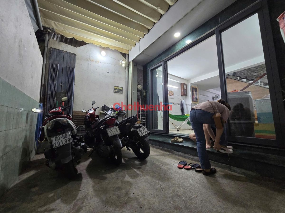 CHO THUÊ NHÀ HẺM VŨ TÙNG, GẦN CHỢ BÀ CHIỂU