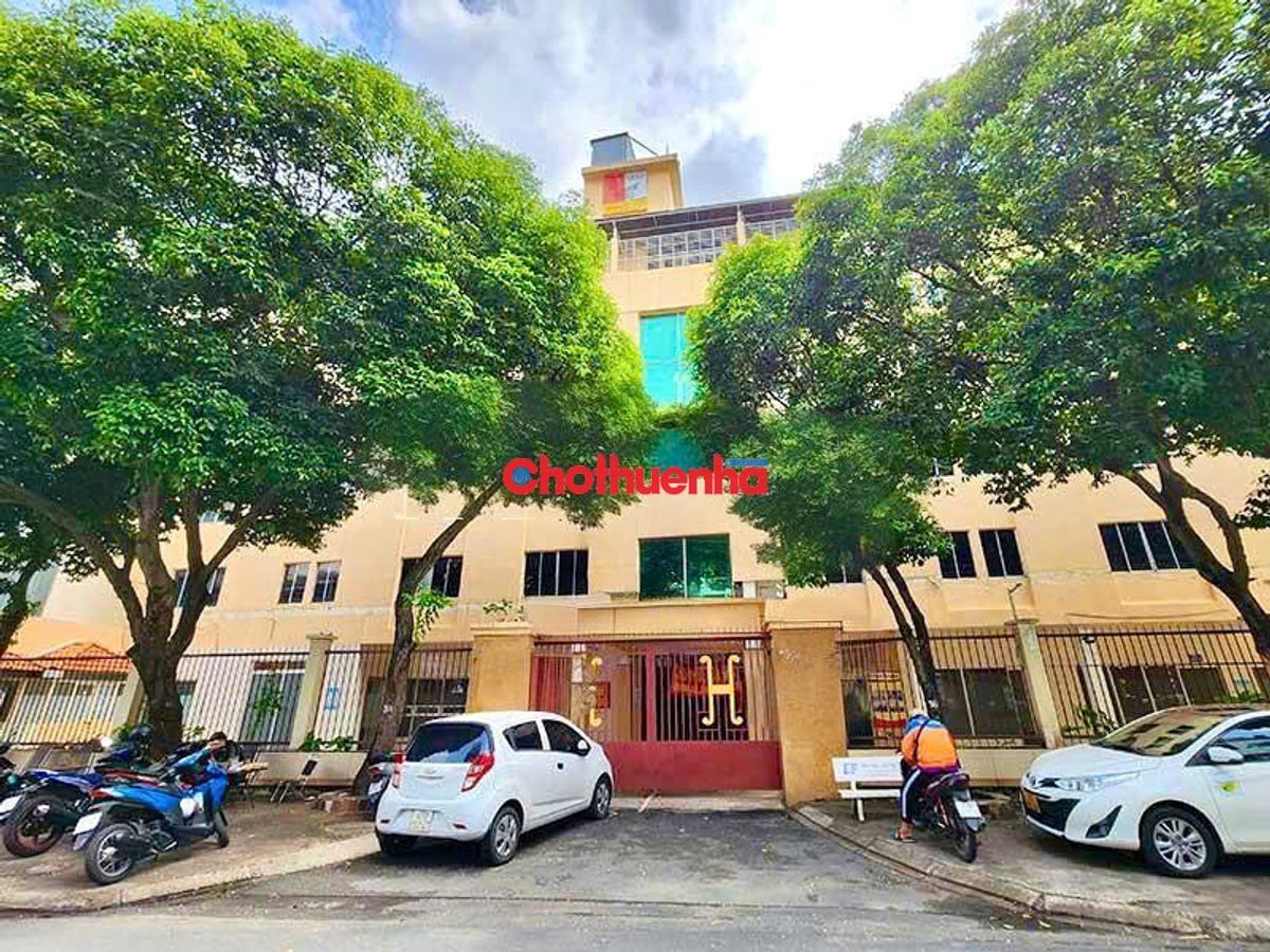 Cho thuê toà nhà văn phòng mặt tiền Nguyễn Trọng Tuyển – Tân Bình, 56x20m
