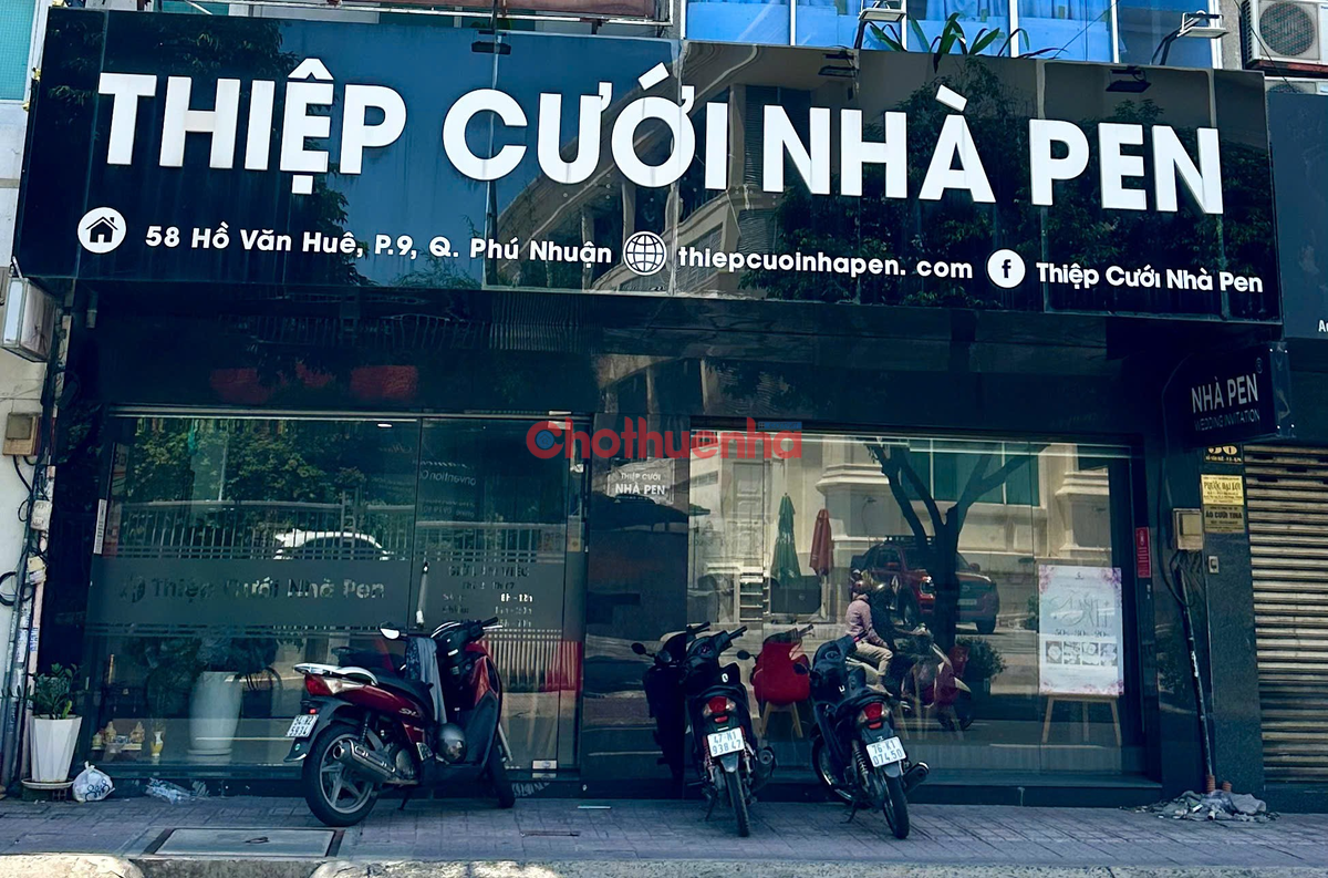 Cho thuê nhà mặt tiền Hồ Văn Huê, Phường 9, Quận Phú Nhuận.Ngang 8m, chỉ 45 triệu.