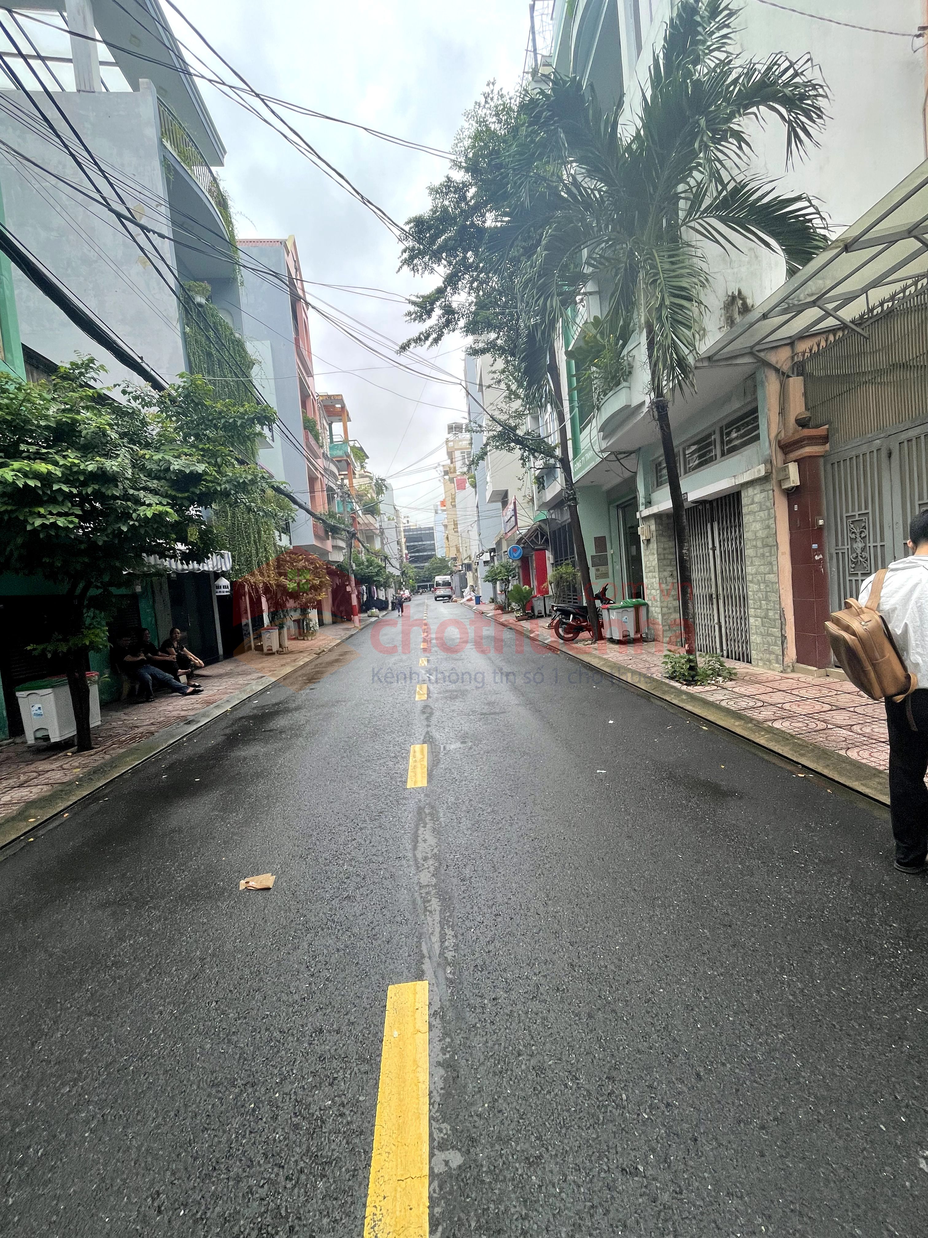 Cho thuê nhà hẻm xe tải Nguyễn Minh Hoàng, Phường 12, Tân Bình