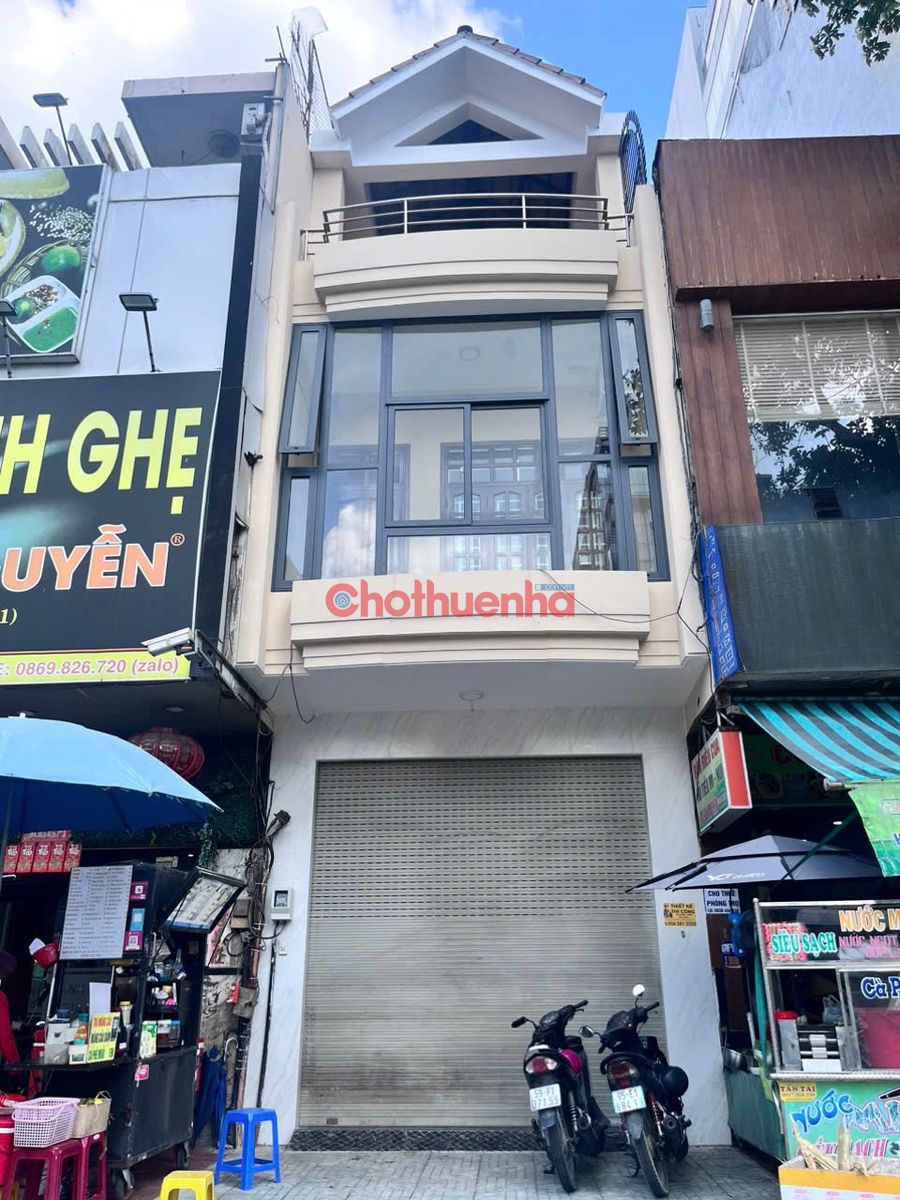 Cho thuê nhà nguyên căn MT Cộng Hòa, Phường 12, Quận Tân Bình (Sang quán bún chả).
