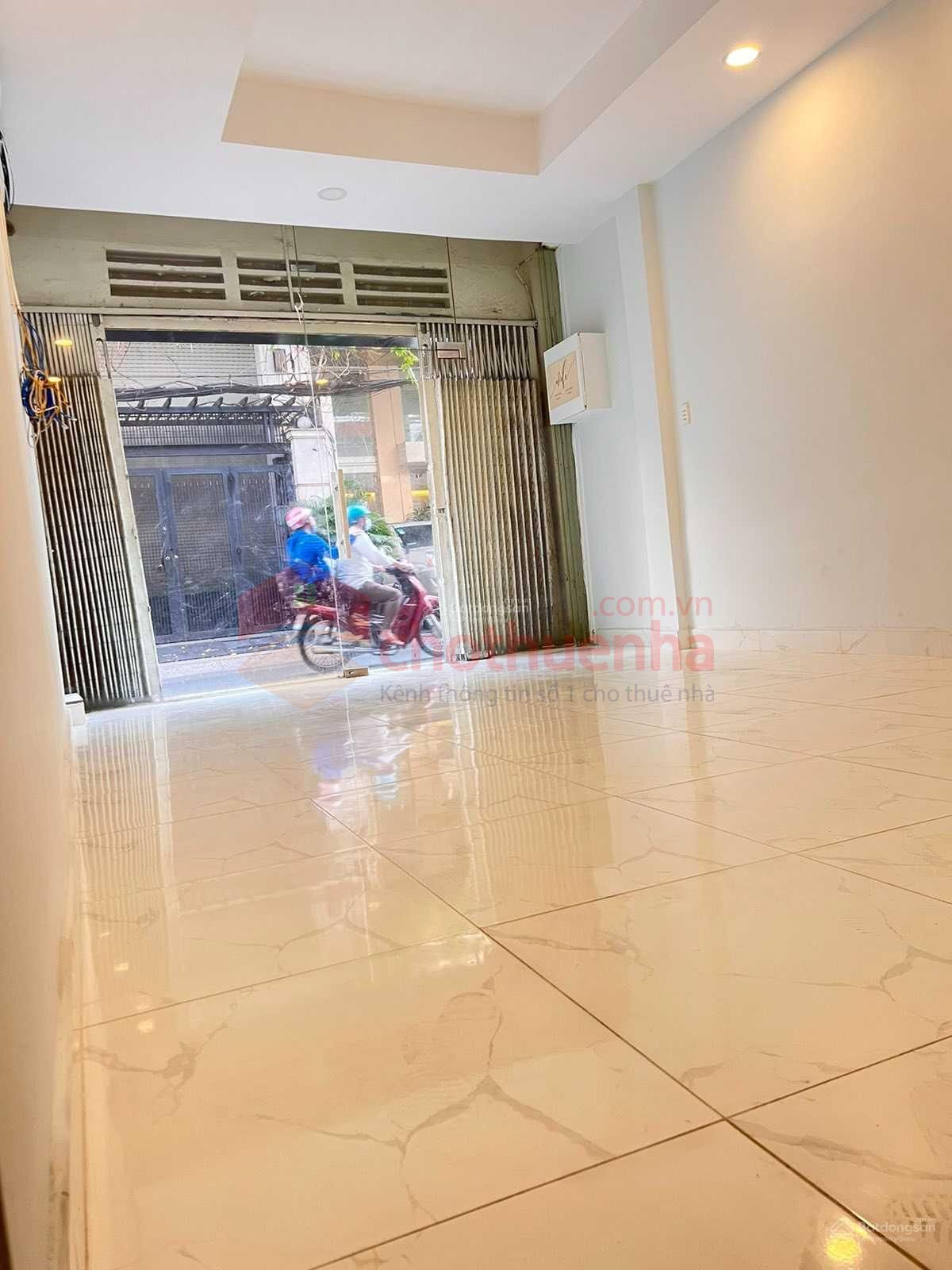 CHO THUÊ NHÀ NGUYÊN CĂN TRONG KHU CƯ XÁ ĐÔ THÀNH, P.4, Q.3 - 2 Tầng, 4x8m, Nở Hậu