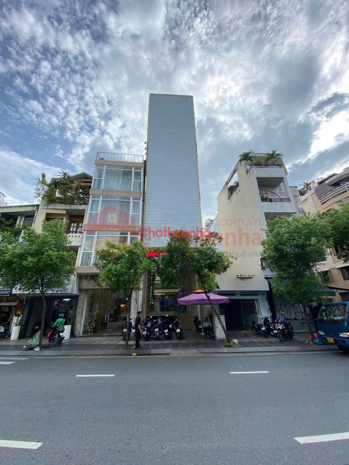 Mặt tiền Kinh Doanh Thẩm Mỹ Viện Nam Kỳ Khởi Nghĩa Quận 3 - 7 Tầng - Có Thang Máy !