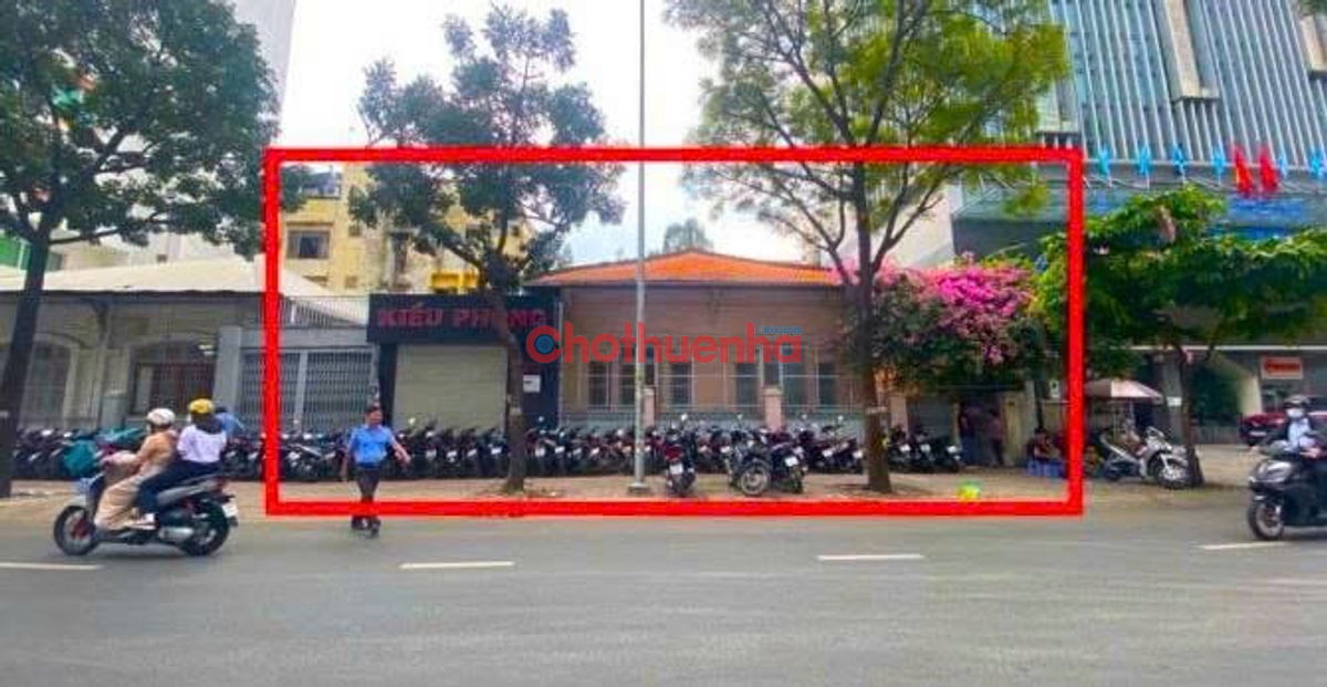 Cho thuê Biệt Villa mặt tiền đường Nguyễn Đình Chiểu P.6 Q.3,ngang 18m dài 20m trệt 1 lầu ngay trung tâm mặt tiền Q3.