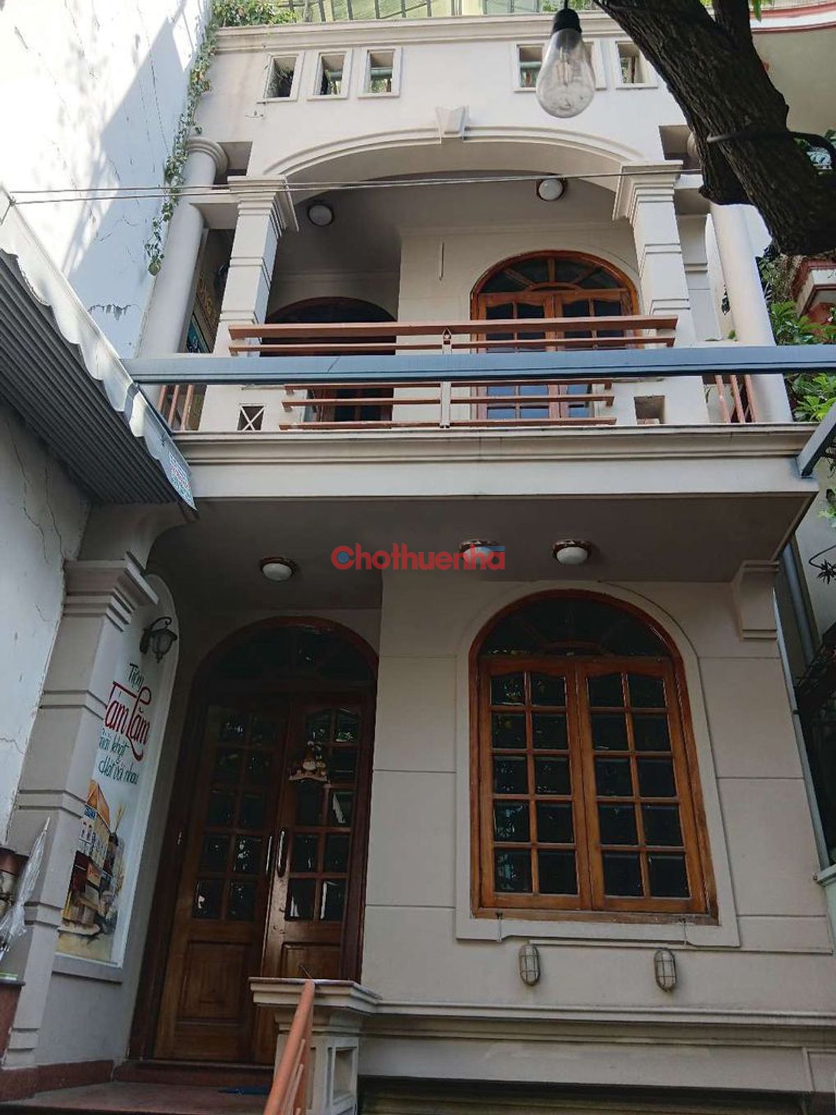 Cho thuê nhà nguyên căn đường Thành Thái Quận 10.