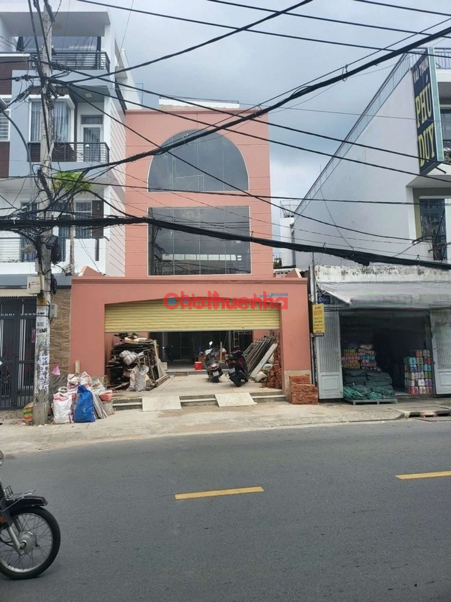Cho thuê nhà mặt tiền Ngang 7m đường Hồng Lạc Quận Tân Bình DTSD 600 m2 