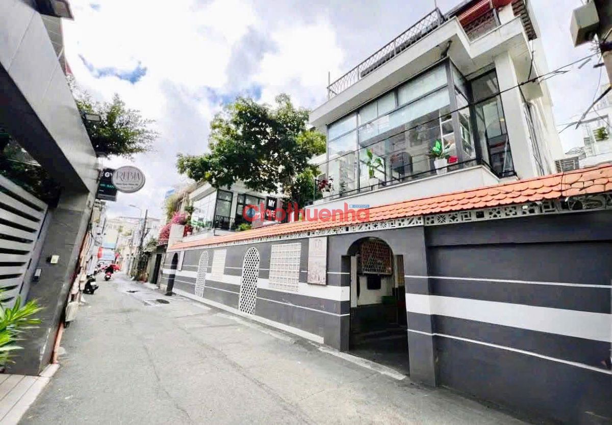 Cho thuê nhà mặt tiền 64 Hồ Biểu Chánh, Phường 12, Quận Phú Nhuận - Diệ tích ngang siêu khủng 20M