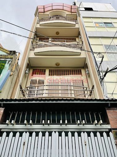 Cho thuê nhà nguyên căn Trần Hưng Đạo Quận 1 - Trệt 3 lầu đầy đủ công năng