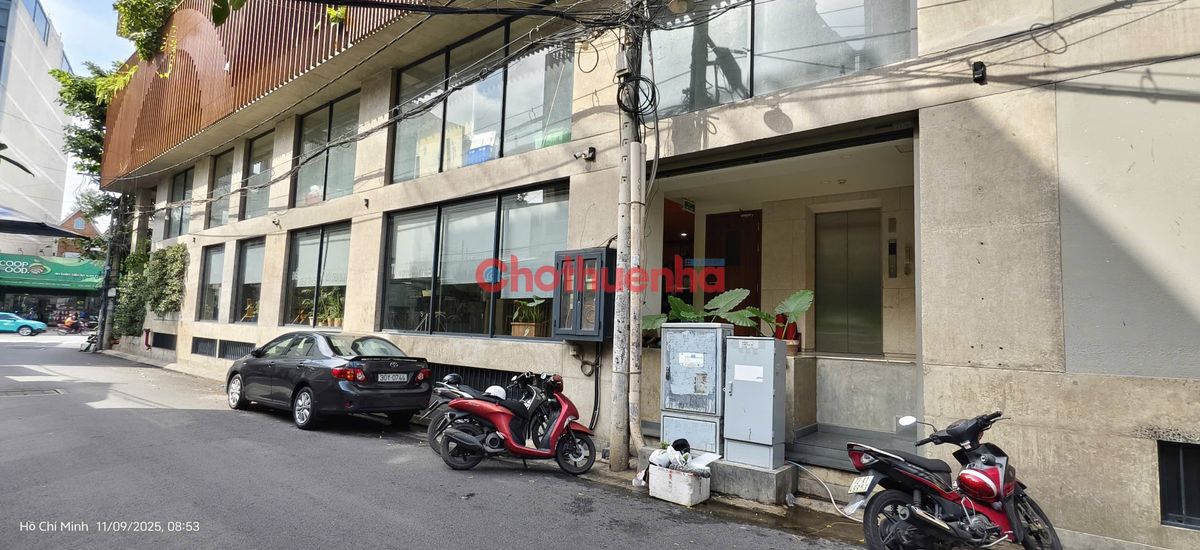cho thuê nhà mặt bằng xuyên suốt thích hợp kinh doanh nhiều ngành nghề trưng bày sản phẩm