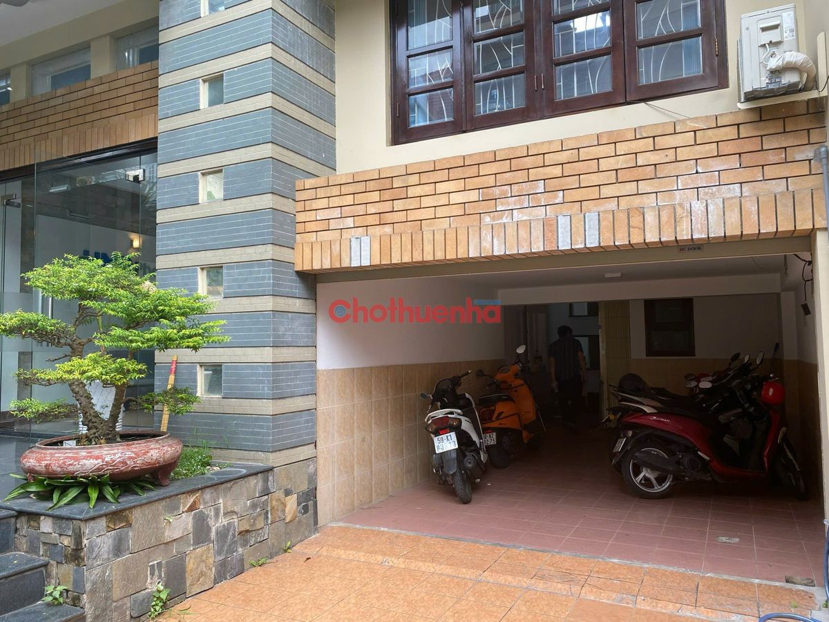 Cho thuê nhà biệt thự Phổ Quang, Phường 2, Quận Tân Bình - 8x17.5m, 3 tầng