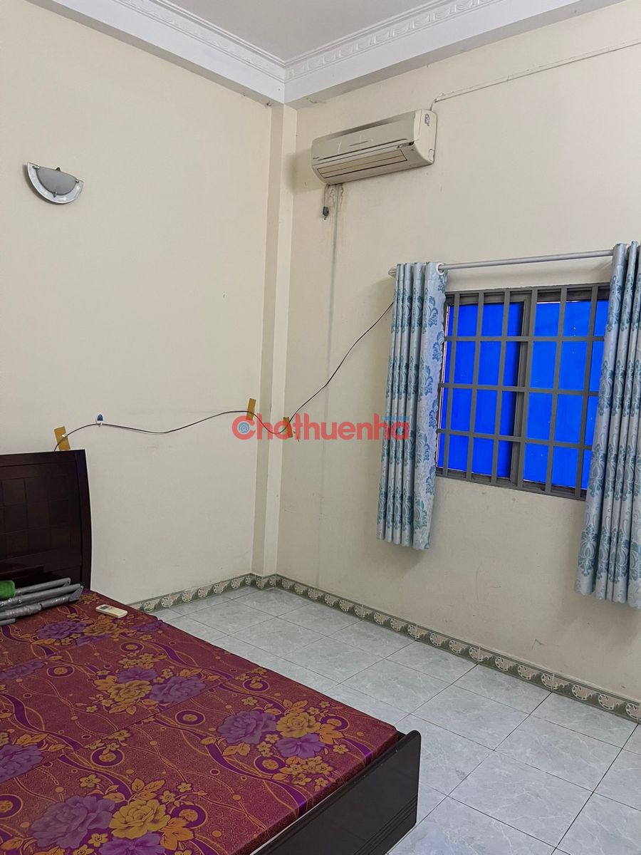 Cho thuê nhà nguyên căn xe hơi vô tận cửa đường Lạc Long Quân, Phường 10, Quận Tân Bình - Giá 13tr5