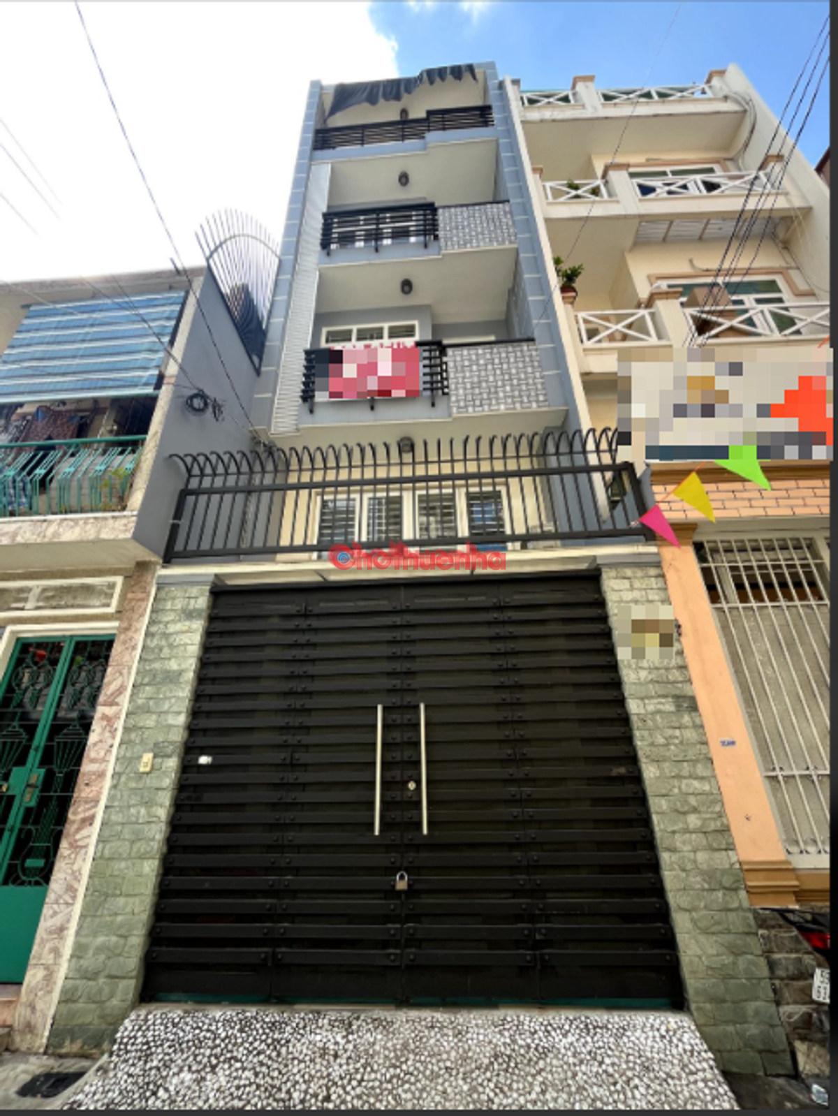 Cho thuê nhà 3 lầu hẻm xe hơi Huỳnh Văn Bánh - Nhà mới - Có nội thất