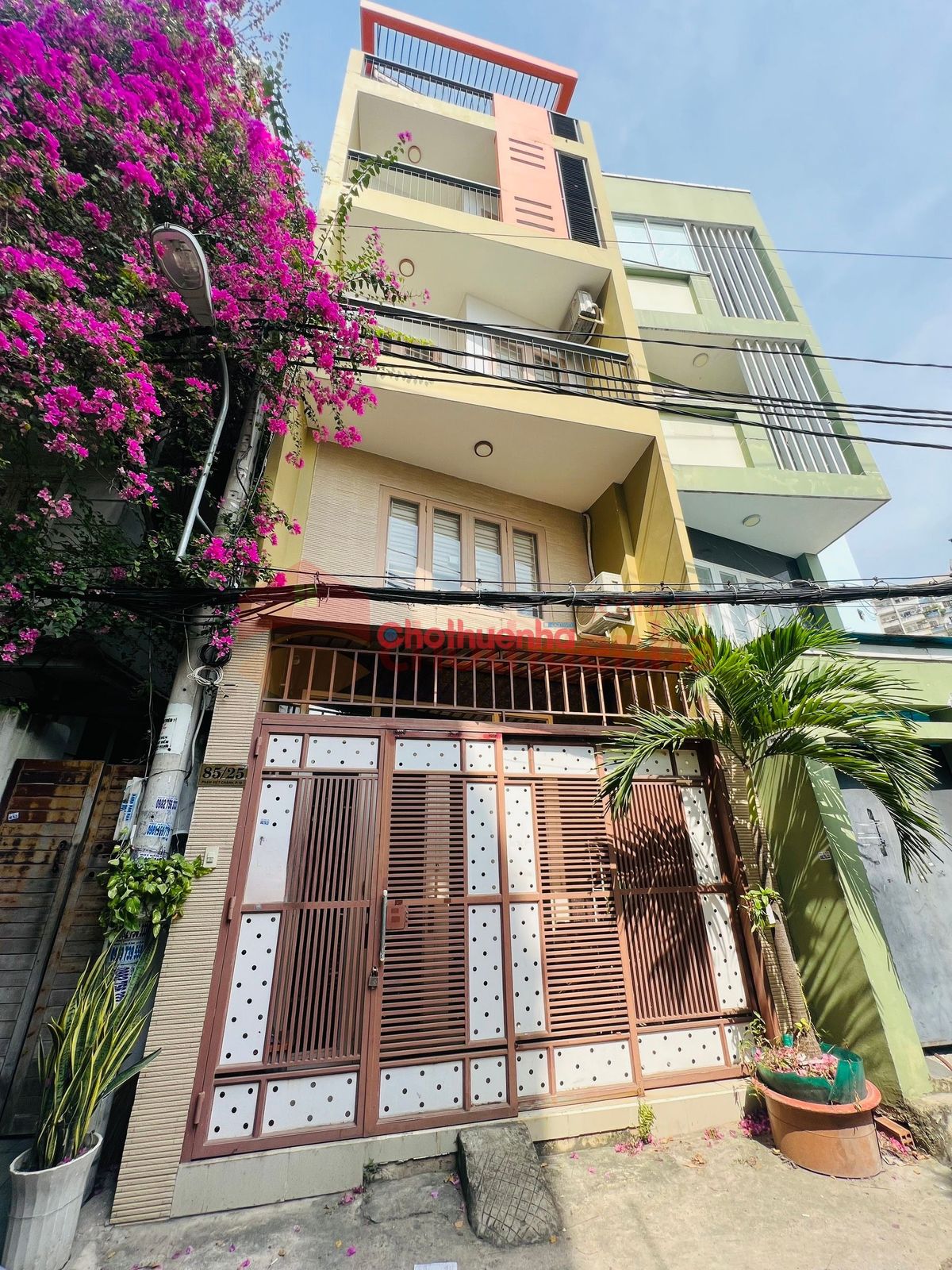 Cho thuê nhà nguyên căn đường Phạm Viết Chánh, Quận Bình Thạnh. Vị trí gần Quận 1