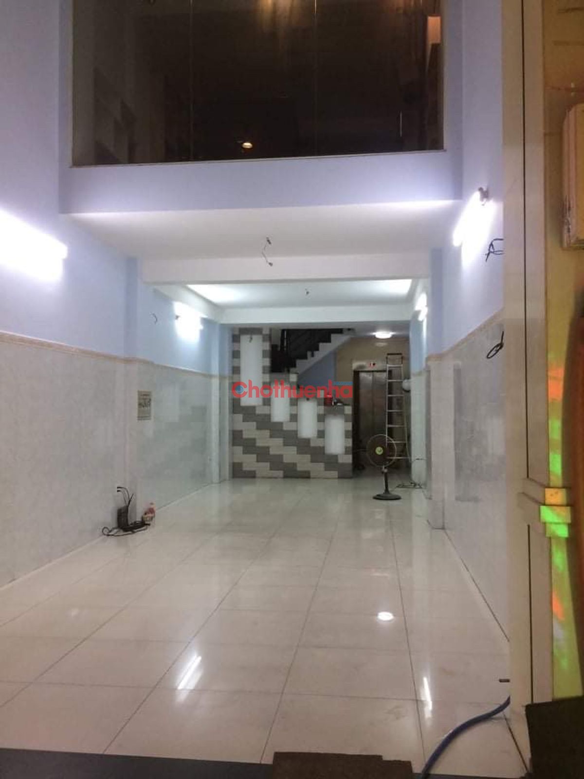 Cho thuê nhà mặt tiền Đường 3/2, Phường 7, Quận 10. Trệt lửng 5 lầu, có thang máy