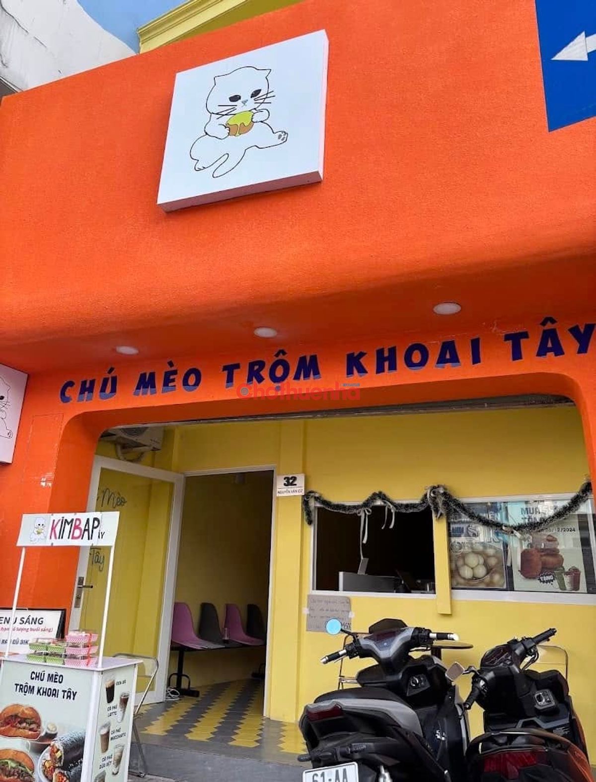 Cho thuê nhà mặt tiền  đường Nguyễn Văn Cừ, Quận 1 kinh doanh tự do