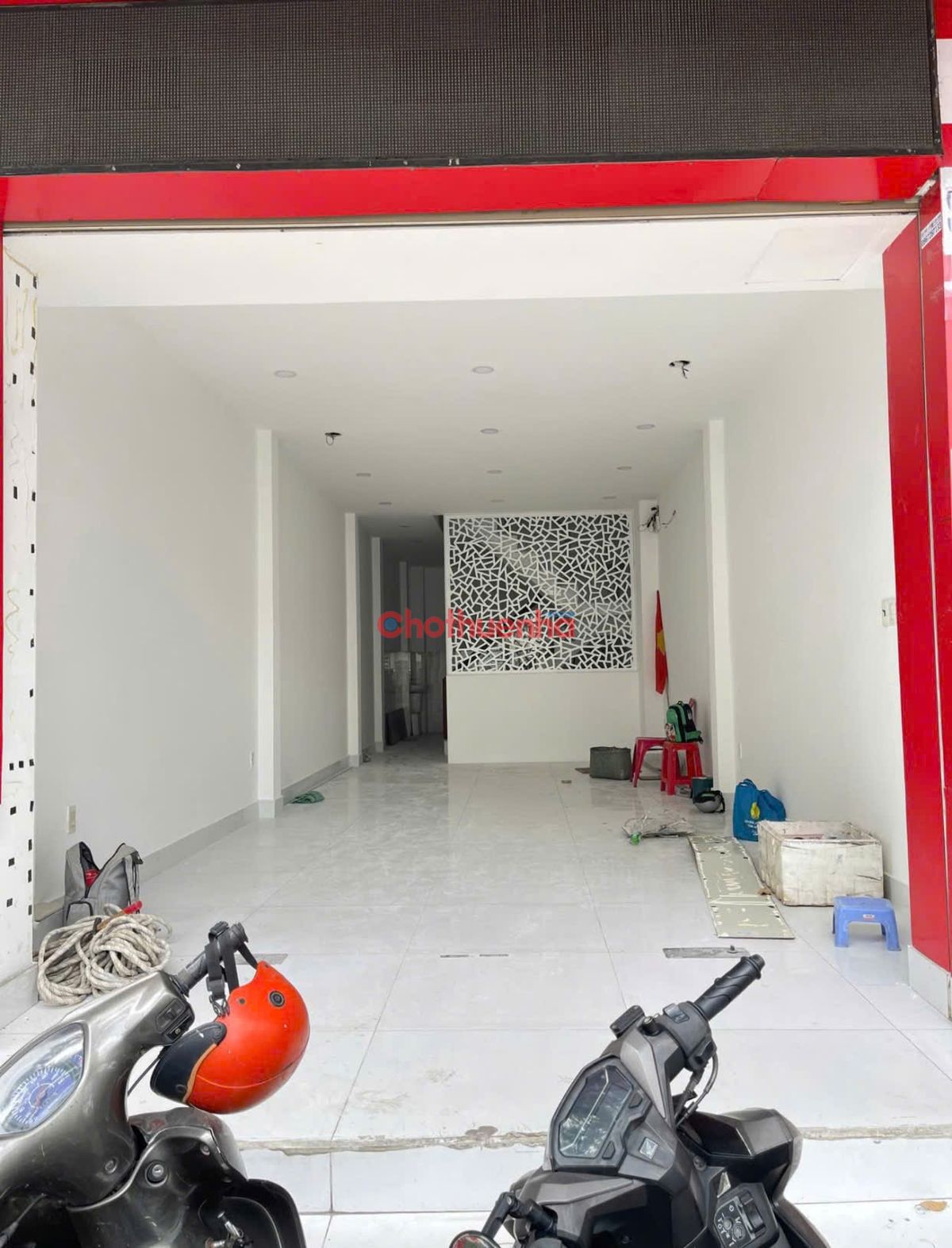 Cho thuê nhà mặt tiền Đường 3/2, Phường 12, Quận 10 -  4.3*15m - Trệt, 3 lầu 