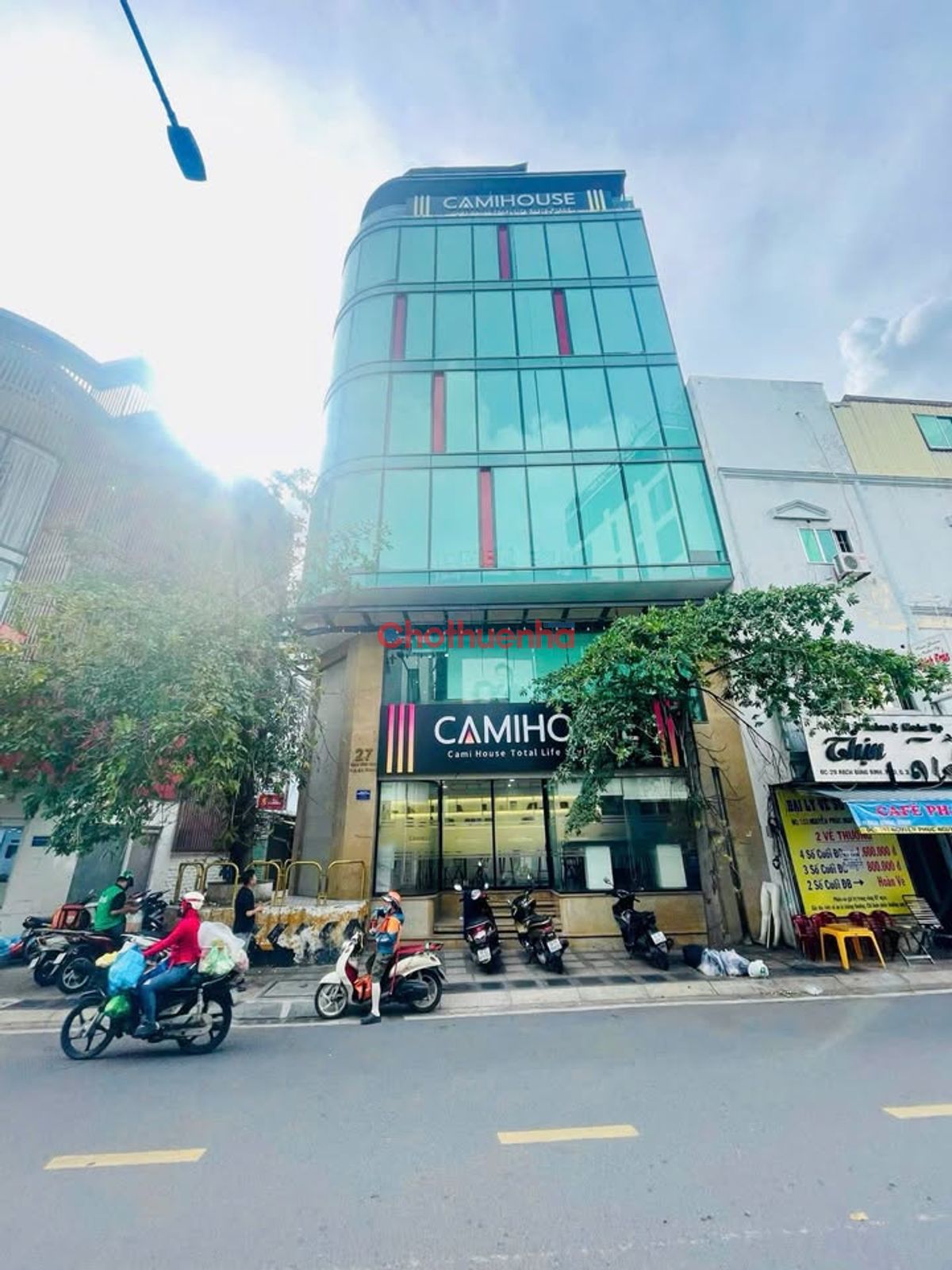 Toà nhà  Góc 2MT vị trí đắc địa toạ lạc ngay khu trung tâm Q3.