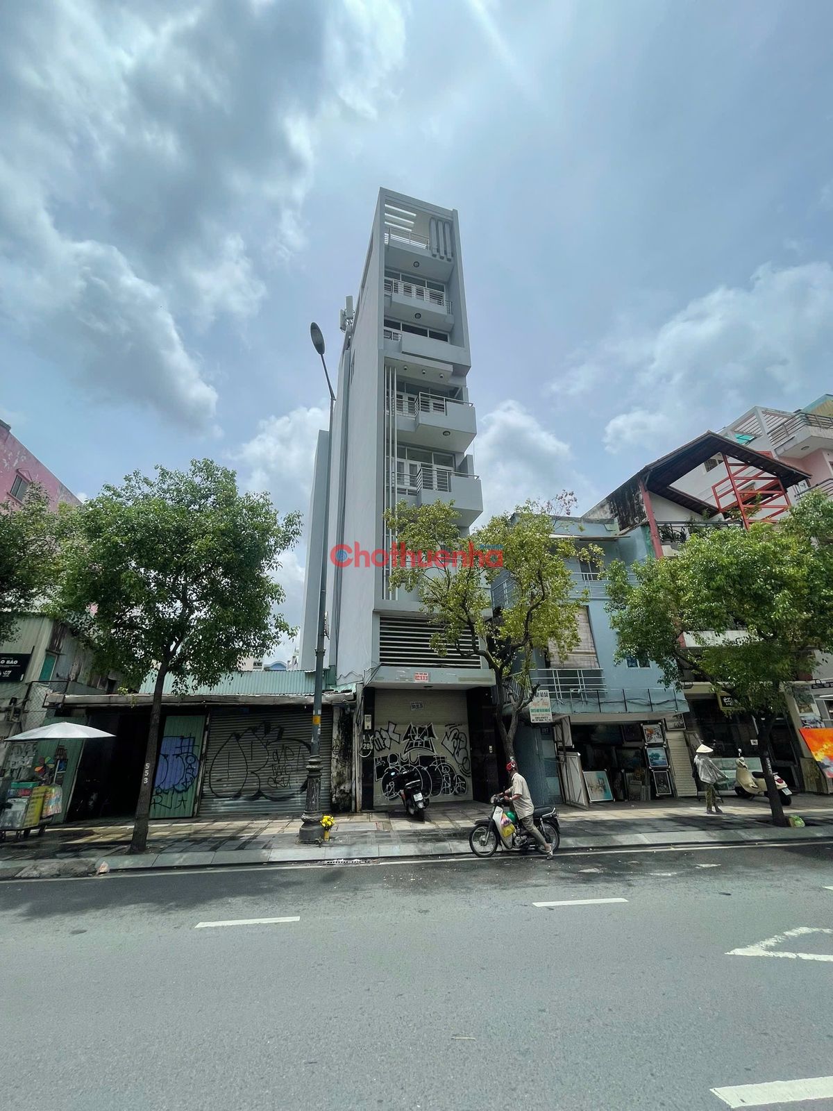 CHO THUÊ NHÀ ĐƯỜNG NAM KỲ KHỞI NGHĨA (810M2) - CÓ THANG MÁY, QUẬN 3