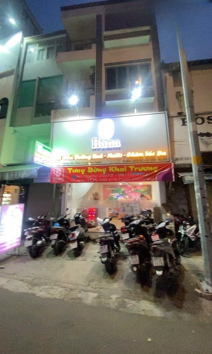 Nguyên căn mặt tiền đường Hoàng Hoa Thám, Phường 6, Quận Bình Thạnh.