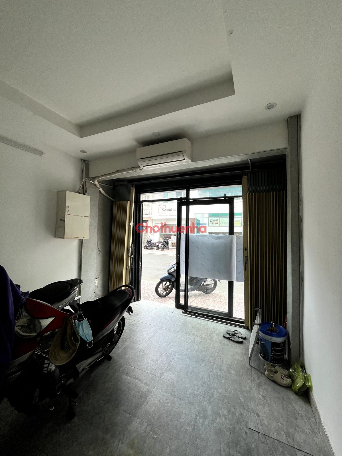 Cho thuê mặt bằng kinh doanh mặt tiền đường Huỳnh Văn Bánh, Phường 13, Quận Phú Nhuận