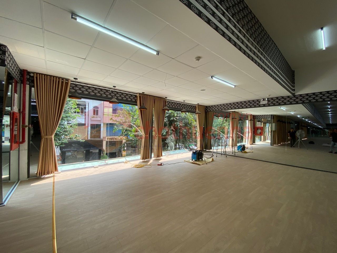 Hơn 1000m2 sàn văn phòng , Quận Tân Bình 