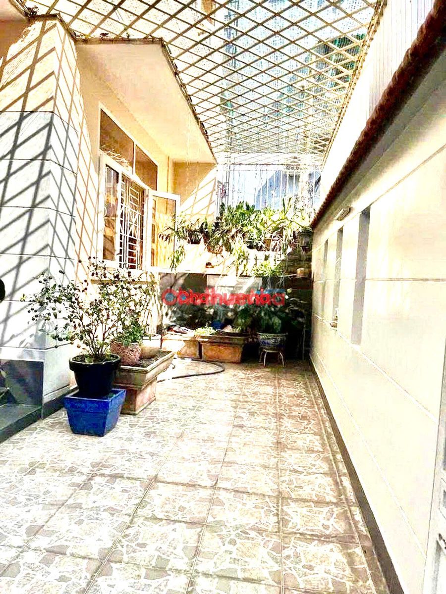 Cho thuê nhà hẻm xe hơi Đường Nguyễn Gia Trí( D2 cũ), Phường 25, Quận Bình Thạnh