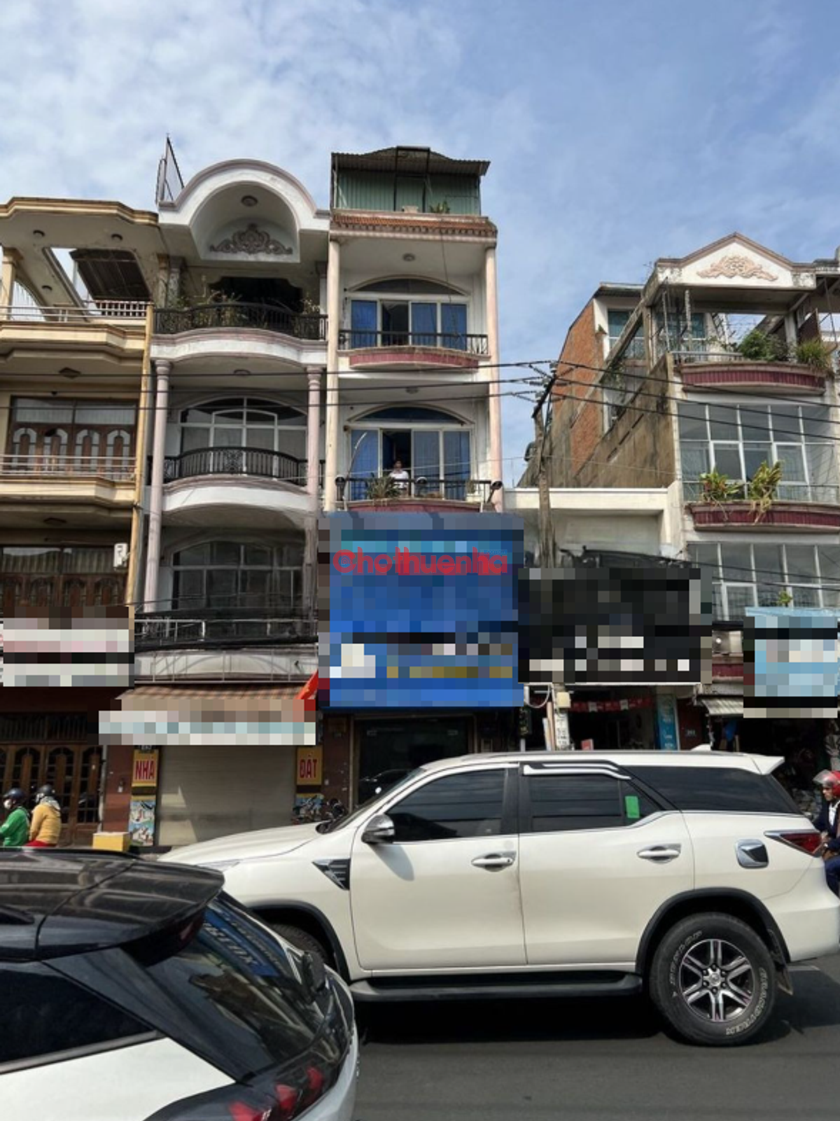 Cho thuê nhà mặt tiền đường Đinh Bộ Lĩnh, Dt 4x20m, trệt, 3 lầu, 8 phòng lớn 