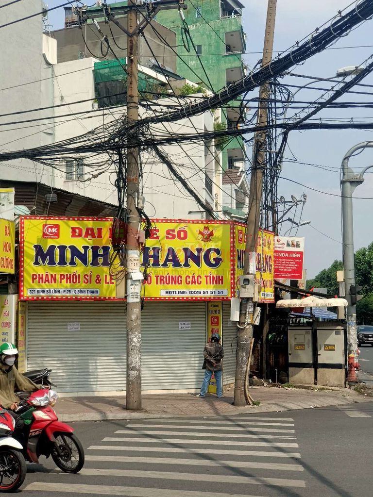 Cho thuê mặt bằng kinh doanh hẻm Đinh Bộ Lĩnh, Góc ngã tư Nguyễn Xí - Đinh Bộ Lĩnh