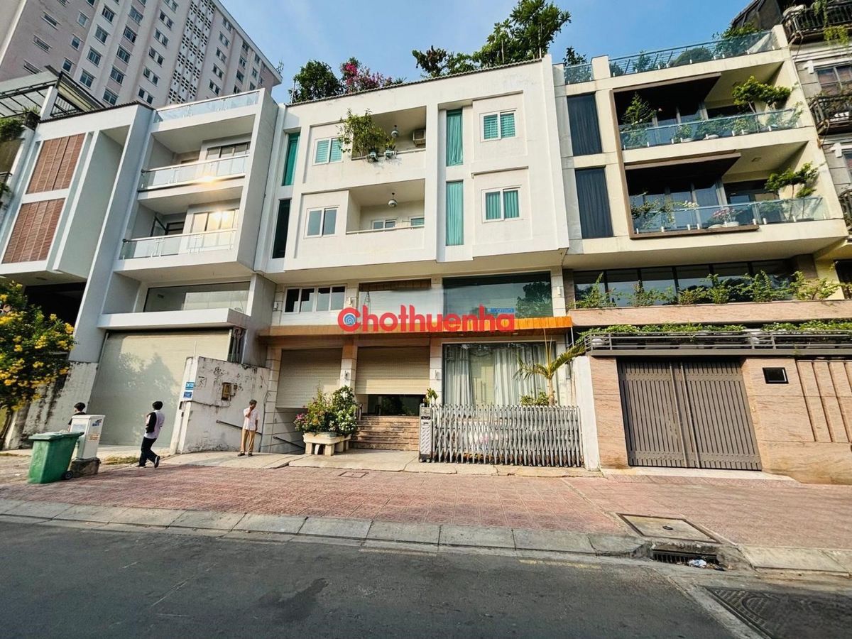 Cho thuê mặt bằng mặt tiền đường Trường Sa, Bình Thạnh. 