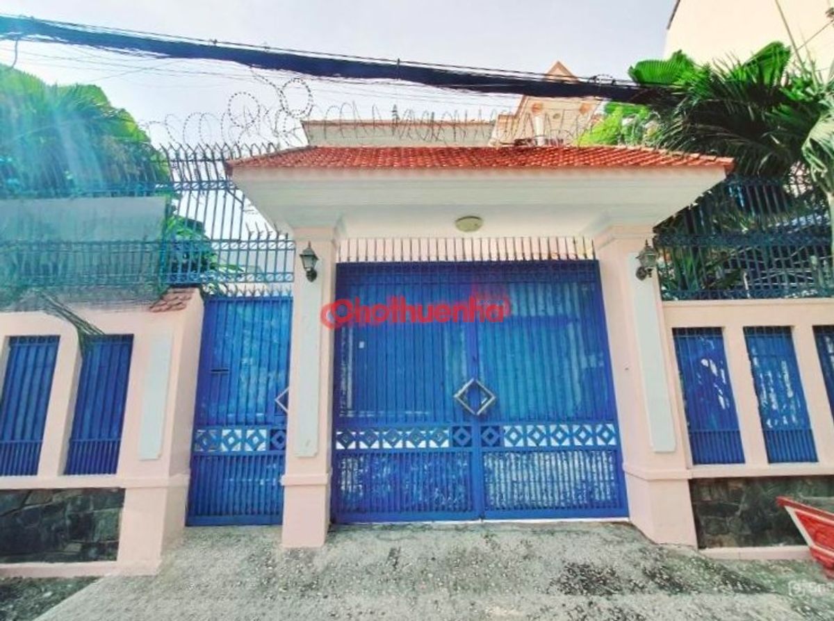 Cho thuê nhà mặt tiền đường Hát Giang, Phường 2, Tân Bình. Ngay khu sân bay - ngang 10m dài 29m