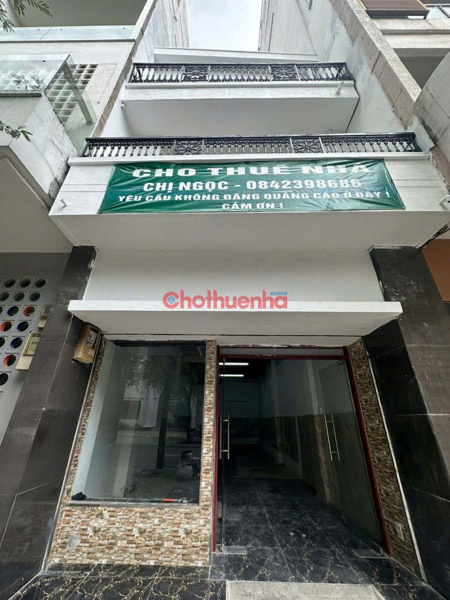 CHO THUÊ NHÀ MẶT TIỀN LÊ ĐƯỜNG THÁNH TÔN, BẾN NGHÉ, QUẬN 1