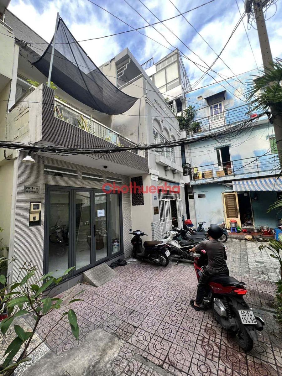 Cho thuê nhà mới đẹp đường nguyễn khắc nhu quận 1 - 3 phòng - giá 18 triệu