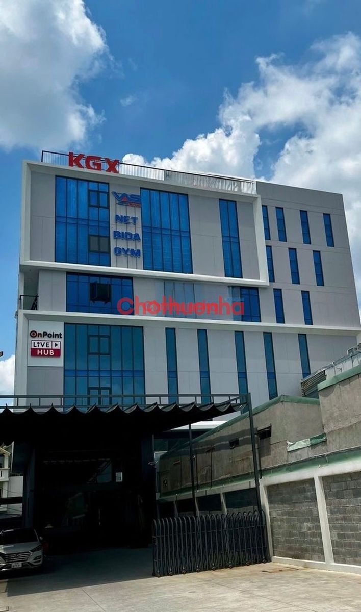 Cho thuê tòa nhà mới mặt tiền đường Quốc Lộ 13, ngay khu đô thị Vạn Phúc
