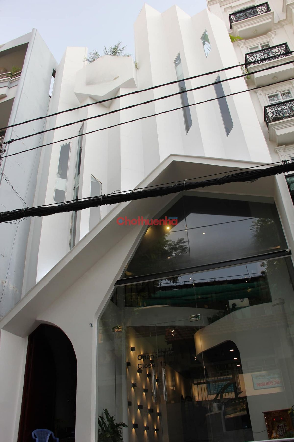 Cho thuê Mặt Bằng mở Café siêu đẹp Quận 3 - Hẻm đẹp thông ra Võ Văn Tần - Nhà nằm ngay trung tâm tiện cho kinh doanh