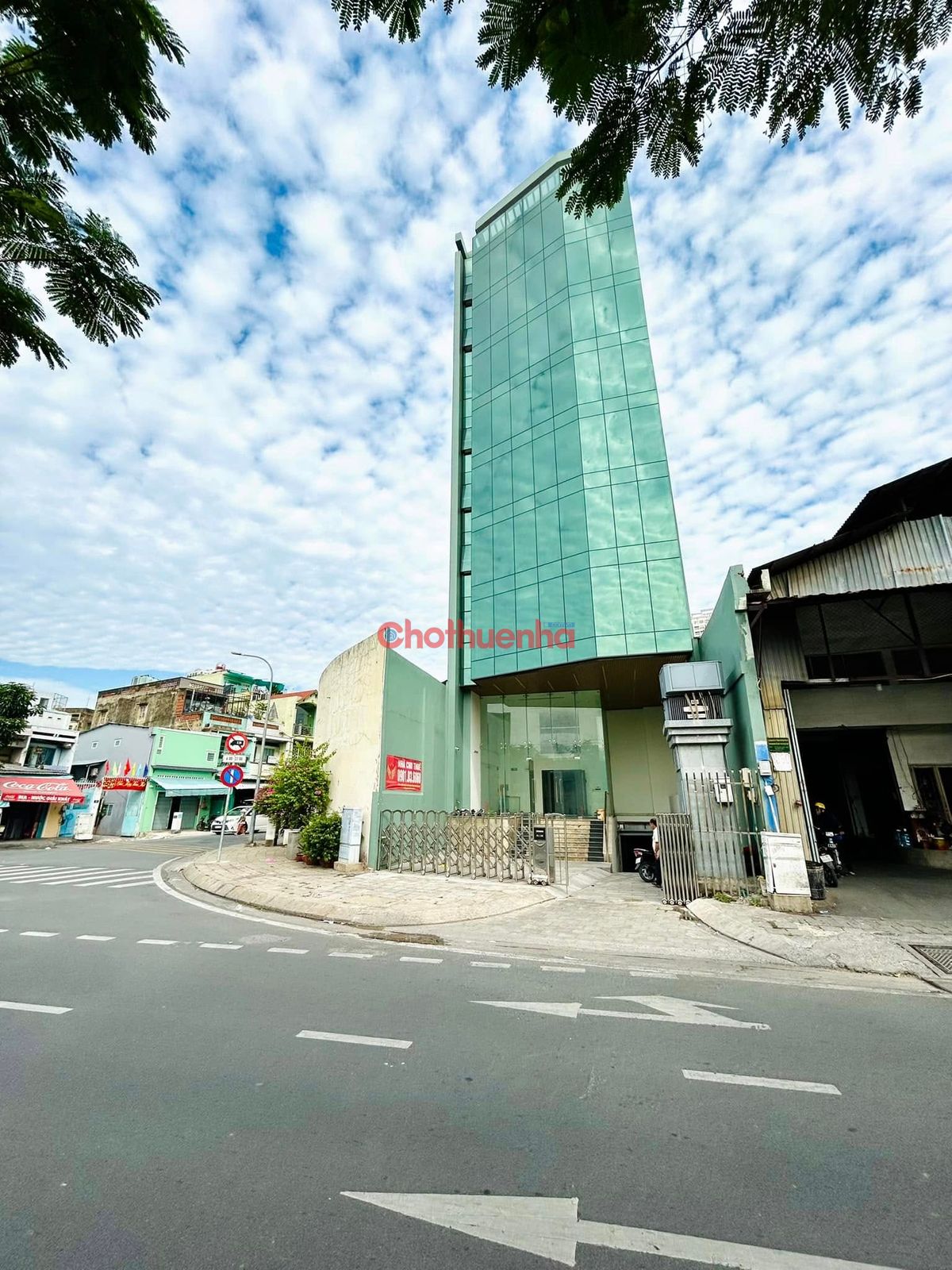 Cho thuê Toà Nhà Ngay Đại Lộ Võ Văn Kiệt quận 6 - DTSD 1300m2 - Đầy Đủ PCCC