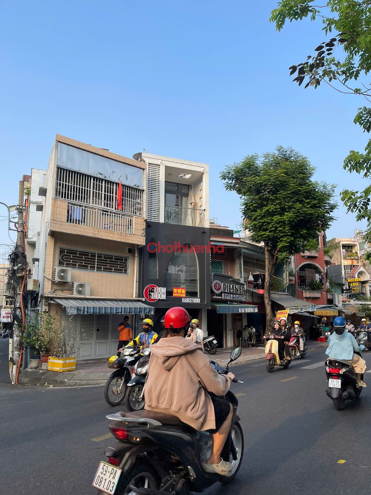 Cho thuê nhà mặt tiền đường Trường Sa, Phường 17, Quận Phú Nhuận.